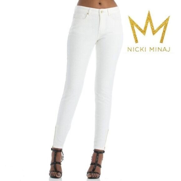 Nicki‎ Minaj Women’s Mid Rise Snake Textured Denim Ankle Zip Pants - Picture 1 of 9